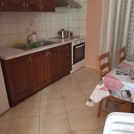 Lichnides Maisonette *
