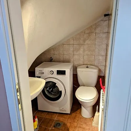 Lichnides Maisonette *