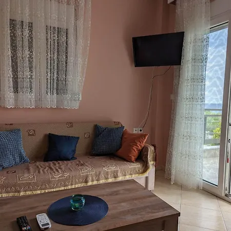 Semesterbostad Lichnides Maisonette *