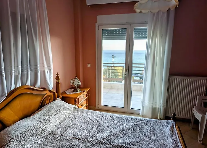 Дом отдыха Lichnides Maisonette